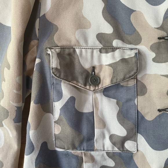 Vintage Old Navy Light Camo Button Up Jacket Size Small - Picture 2 of 10